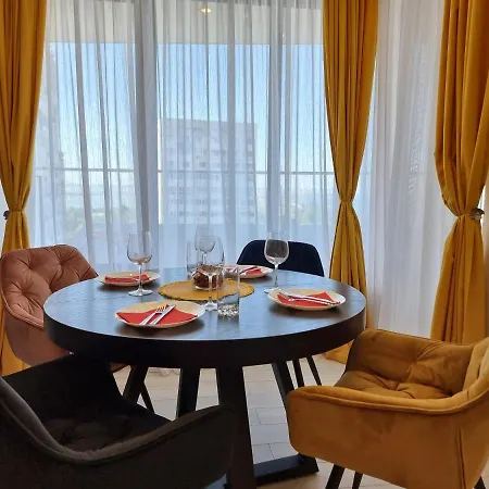 Ultra Lux Flora Panorama Apartment