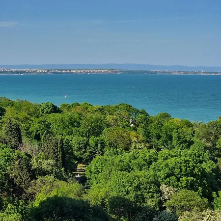 Apartment Ultra Lux Flora Panorama Burgas