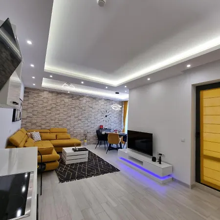 Ultra Lux Flora Panorama * Burgas